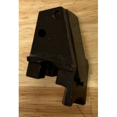 Mag catch/receiver block
